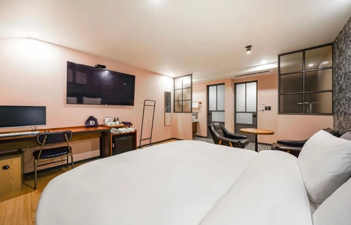 Brown Dot Hotel Daeyeon Busan