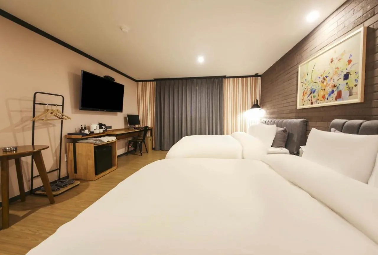 Brown Dot Hotel Daeyeon Busan 2*,  South Korea