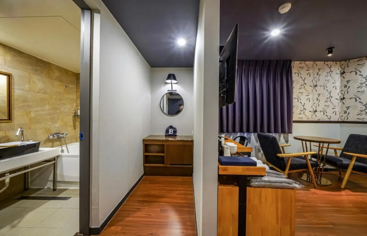 Brown Dot Hotel Daeyeon Busan