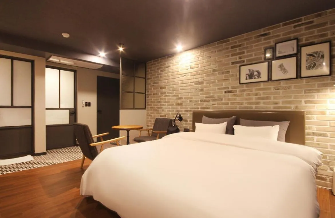 Brown Dot Hotel Daeyeon Busan