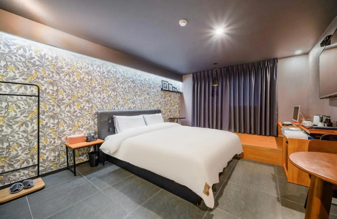 Brown Dot Hotel Daeyeon Busan 2*,