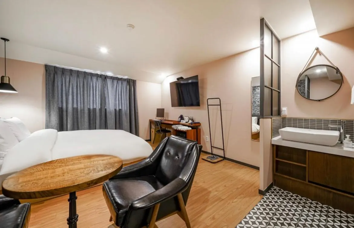 Brown Dot Hotel Daeyeon Busan
